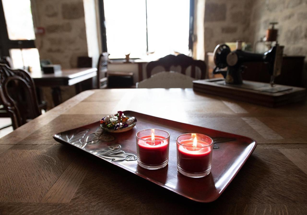 Pat A Touille Bed & Breakfast Treignac Bagian luar foto