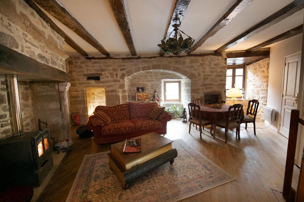 Pat A Touille Bed & Breakfast Treignac Bagian luar foto